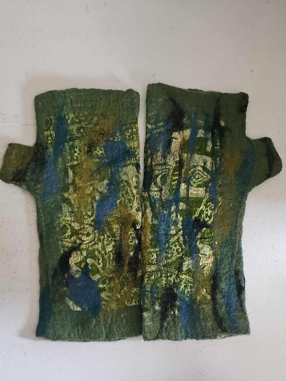 Hand Felted Wool Wrist Warmers Fingerless Gloves Fiber Art Green Blue